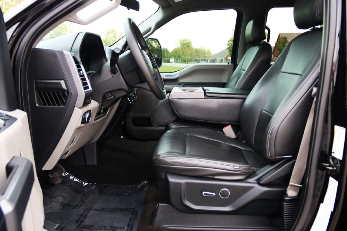 Used 2017 Ford F250 XLT w/ XLT Premium Package AWD/4WD image 28