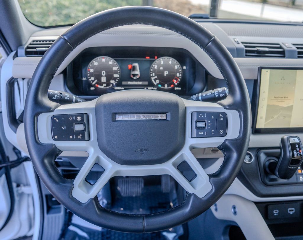Used 2024 Land Rover Defender 130 S image 5