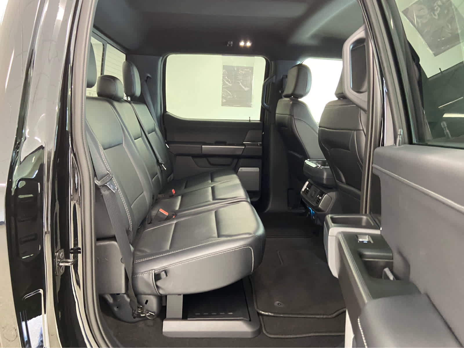 Used 2024 Ford F150 XLT w/ Equipment Group 303A High image 17