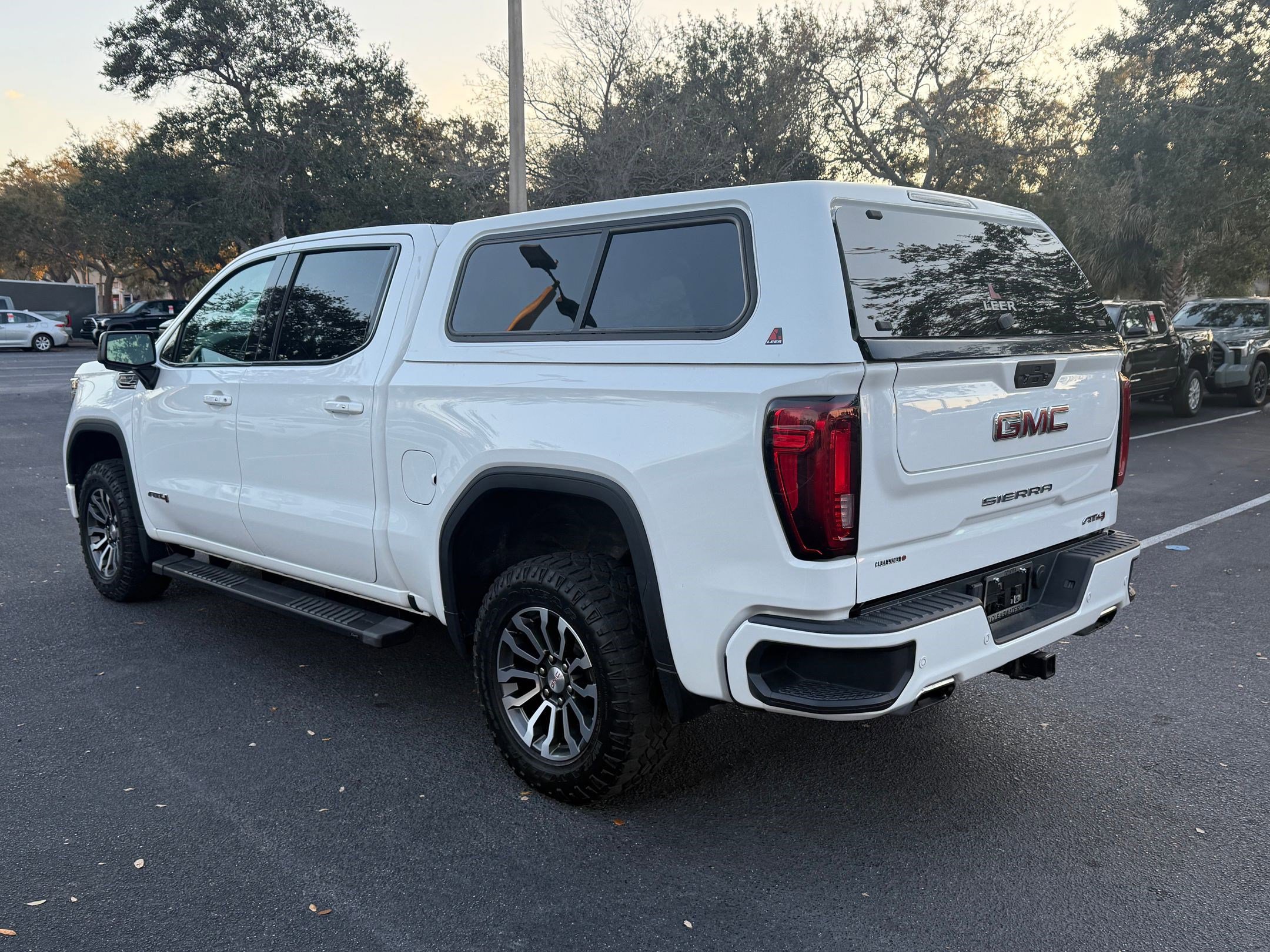 Used 2021 GMC Sierra 1500 AT4 w/ AT4 Value Package image 3