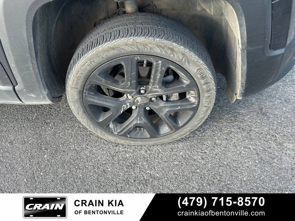 Used 2016 Jeep Renegade Latitude AWD/4WD image 8