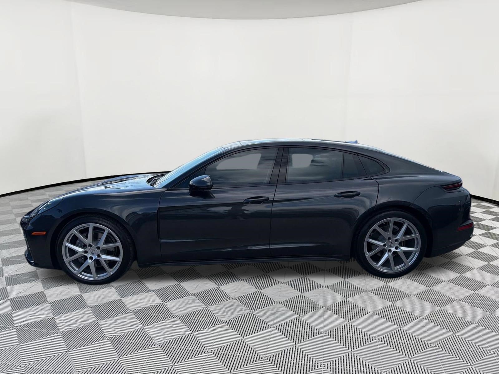 Certified 2024 Porsche Panamera RWD image 2