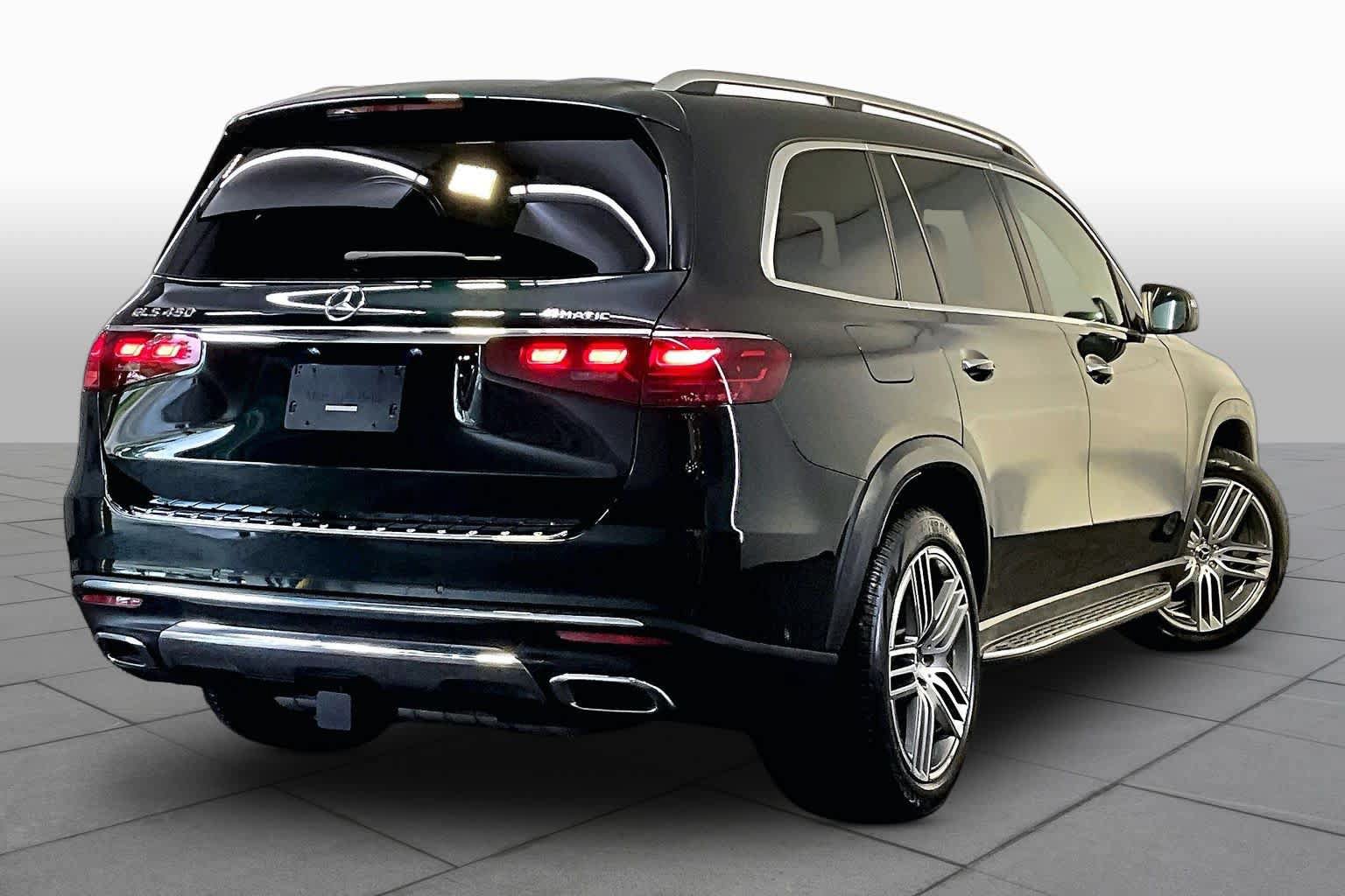 Used 2024 Mercedes-Benz GLS 450 4MATIC image 13