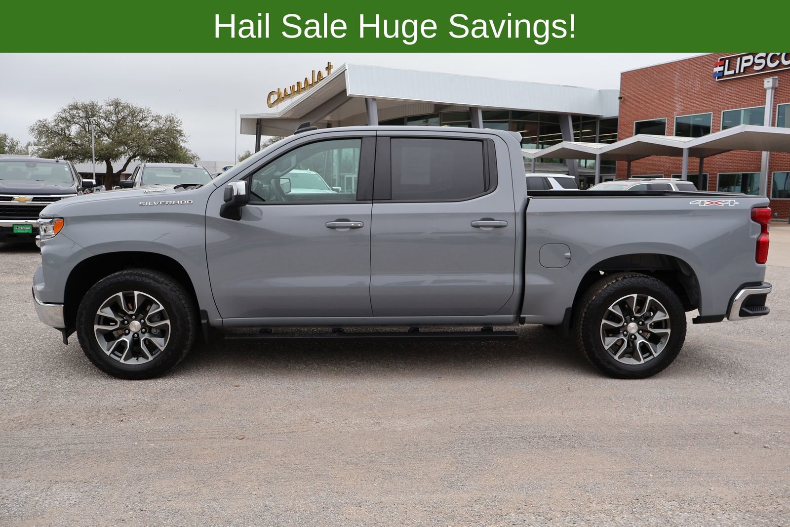 Used 2024 Chevrolet Silverado 1500 LT AWD/4WD image 2