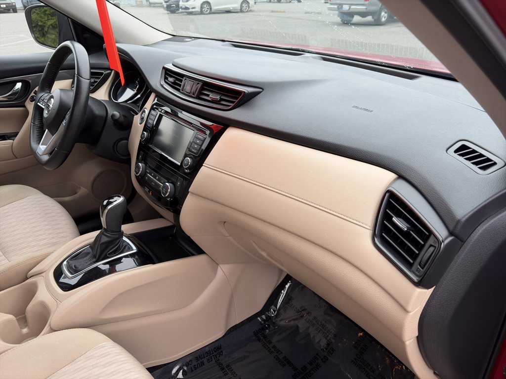 Used 2019 Nissan Rogue SV FWD image 25