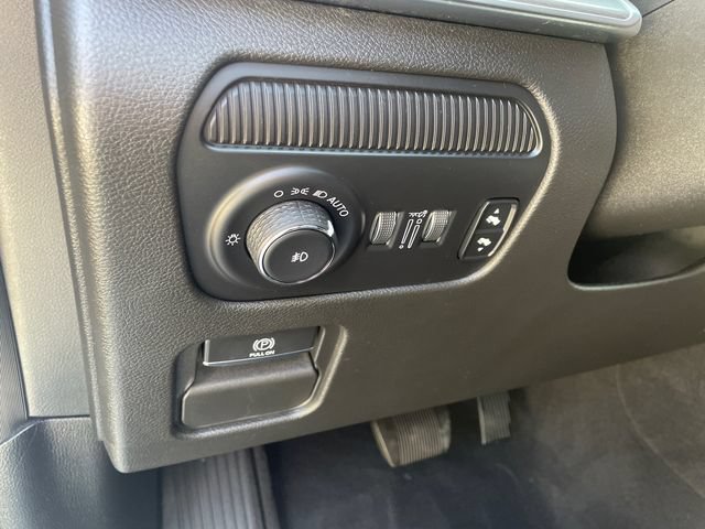 Certified 2023 Jeep Wagoneer Series II AWD/4WD image 33