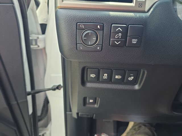 Used 2021 Lexus GX 460 Premium w/ Premium Package AWD/4WD image 28