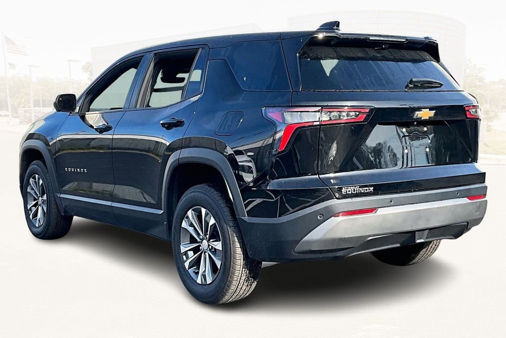 Used 2025 Chevrolet Equinox LT w/ Safety and Technology Package image 4