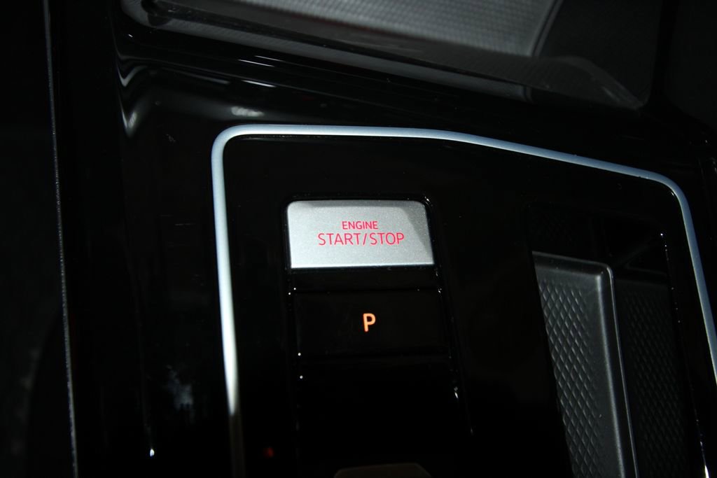 Used 2024 Volkswagen GTI SE image 11