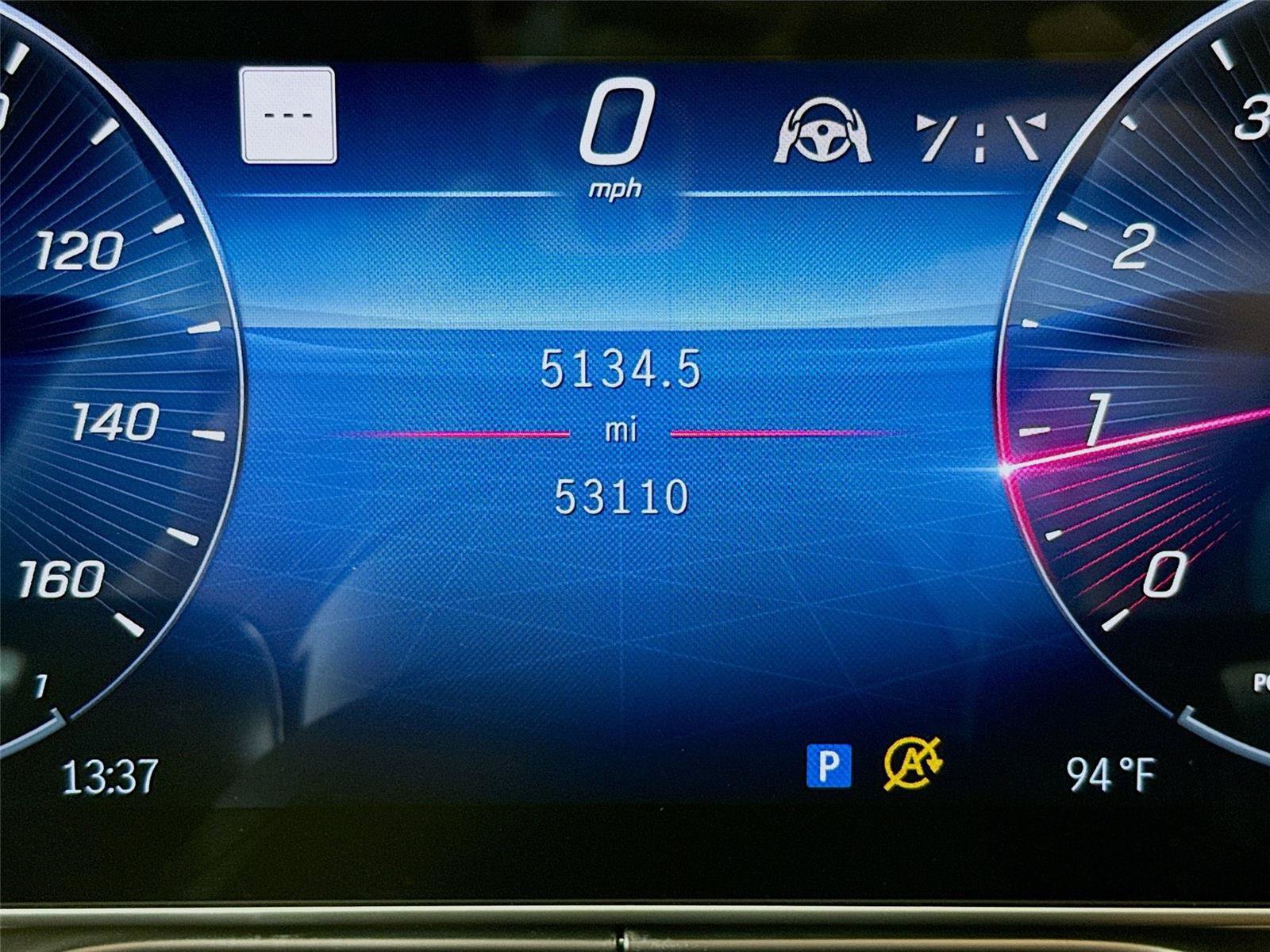 Used 2022 Mercedes-Benz S 500 4MATIC w/ AMG Line Package image 5