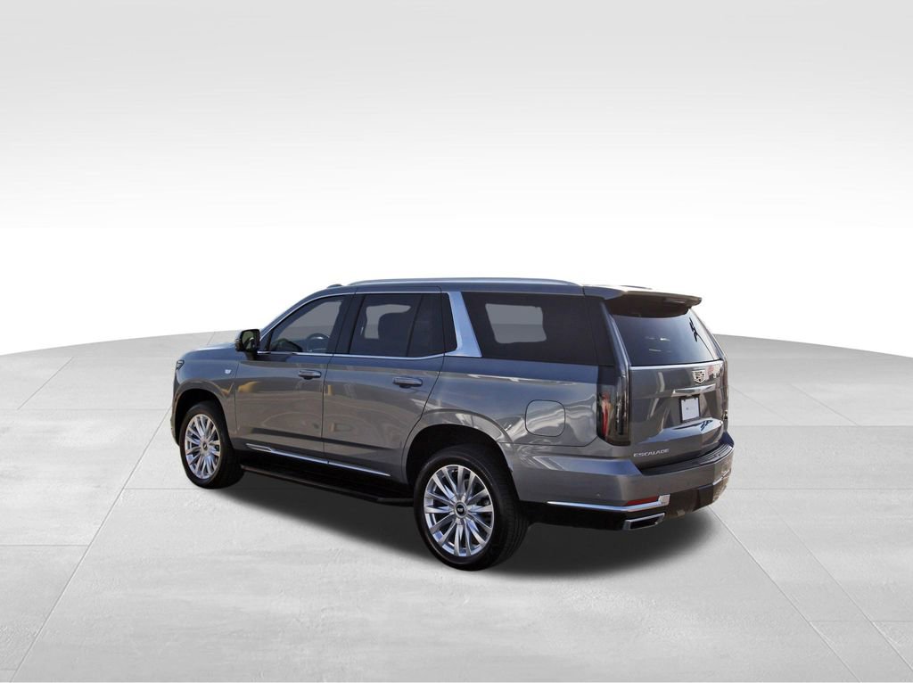 Used 2025 Cadillac Escalade Luxury image 3