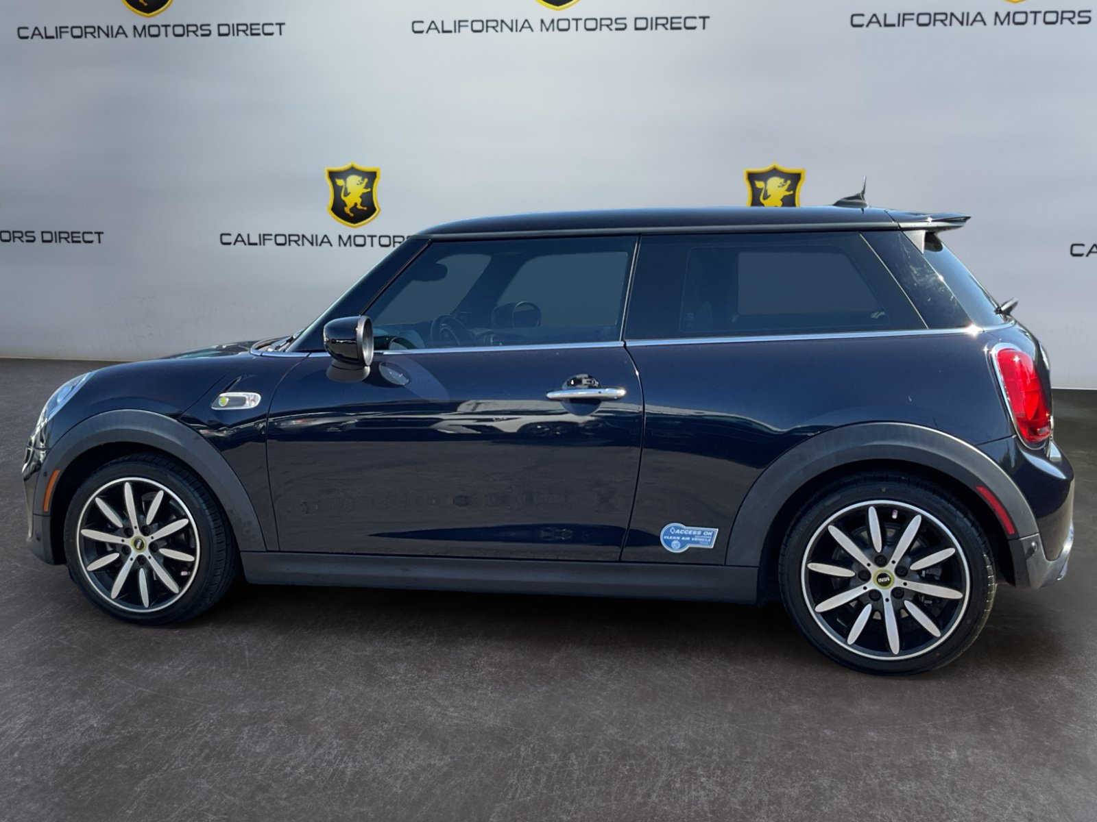 Used 2021 MINI Cooper SE w/ 8.8" Touchscreen Nav Package FWD image 8