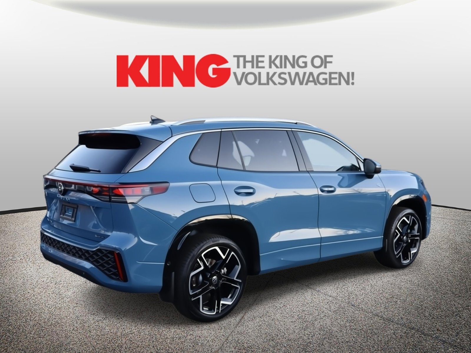 New 2026 Volkswagen Tiguan SEL R-Line image 3