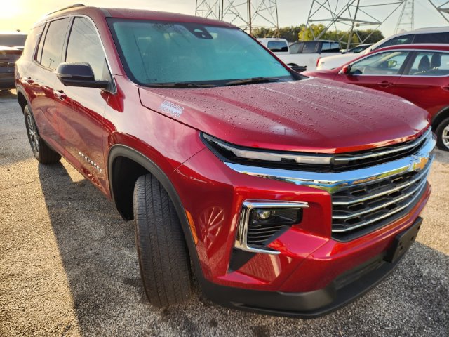 Used 2024 Chevrolet Traverse LT