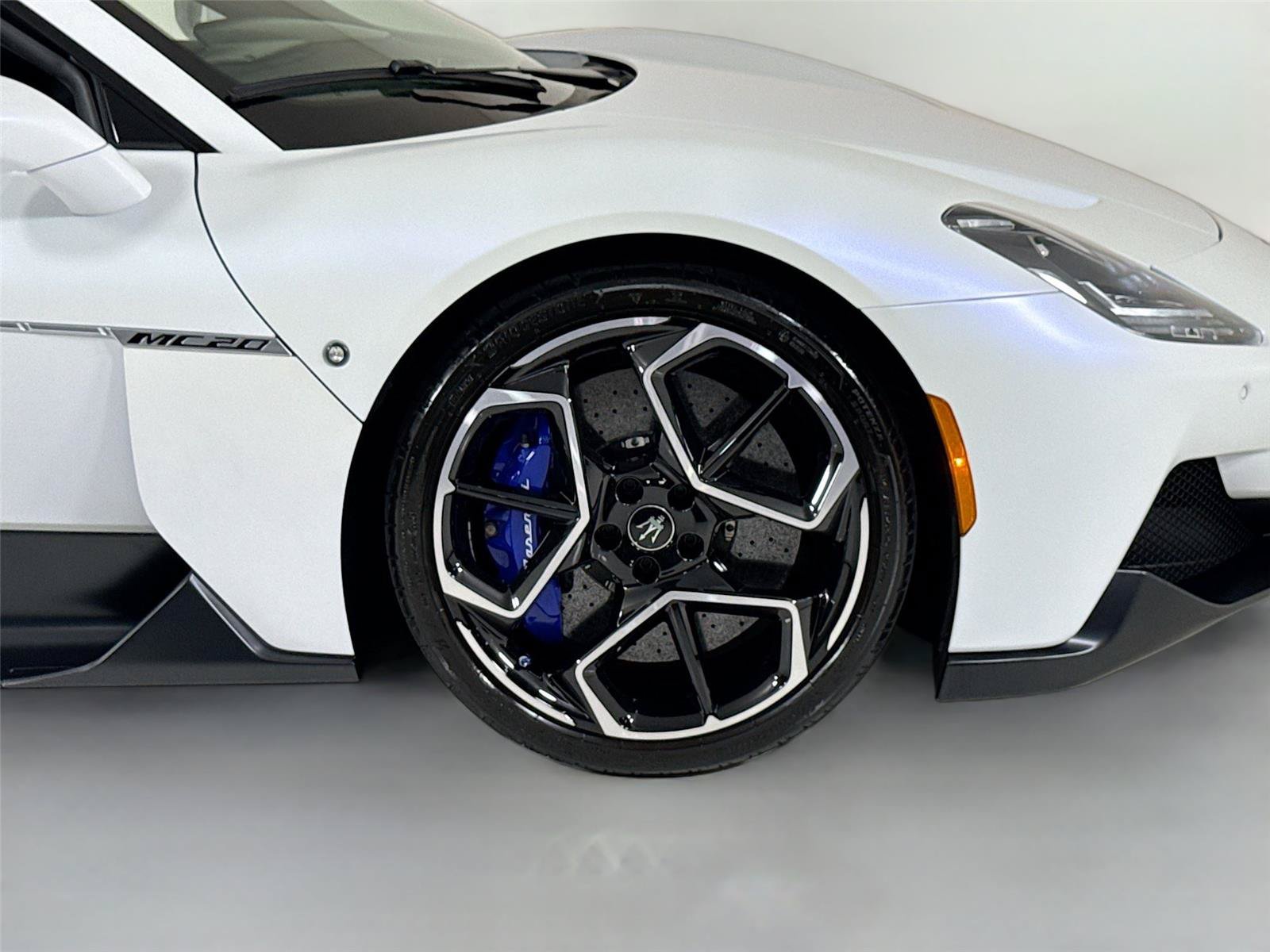 Used 2022 Maserati MC20 Coupe RWD image 39