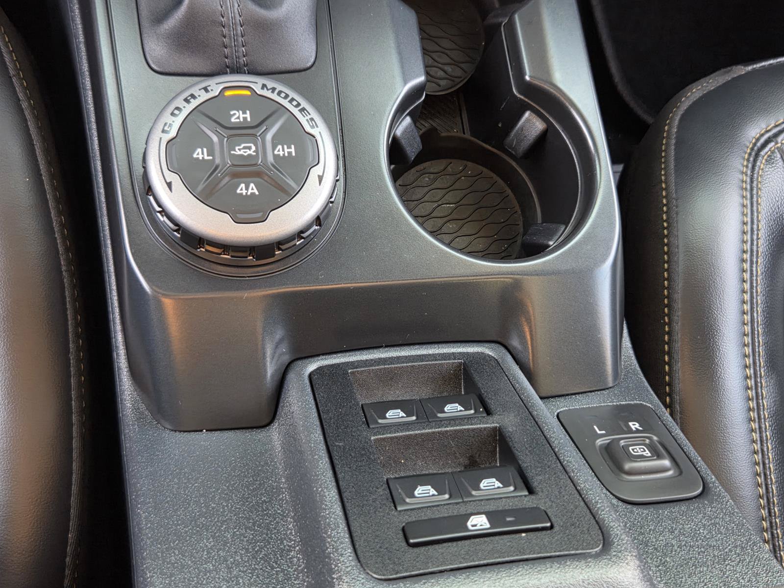 Used 2025 Ford Bronco Badlands AWD/4WD image 26