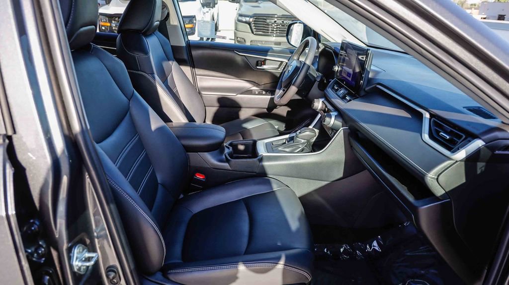 Used 2023 Toyota RAV4 XLE Premium FWD image 20