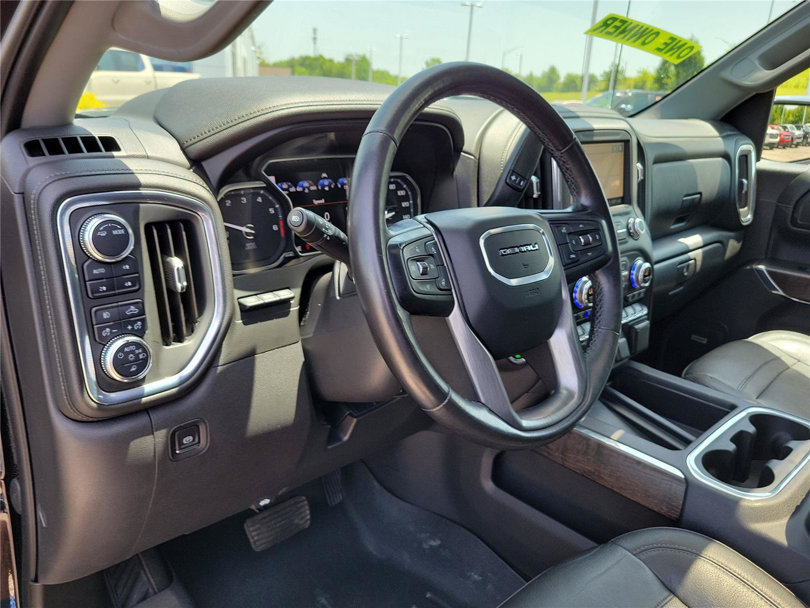 Used 2021 GMC Sierra 1500 Denali w/ Denali Ultimate Package AWD/4WD image 18