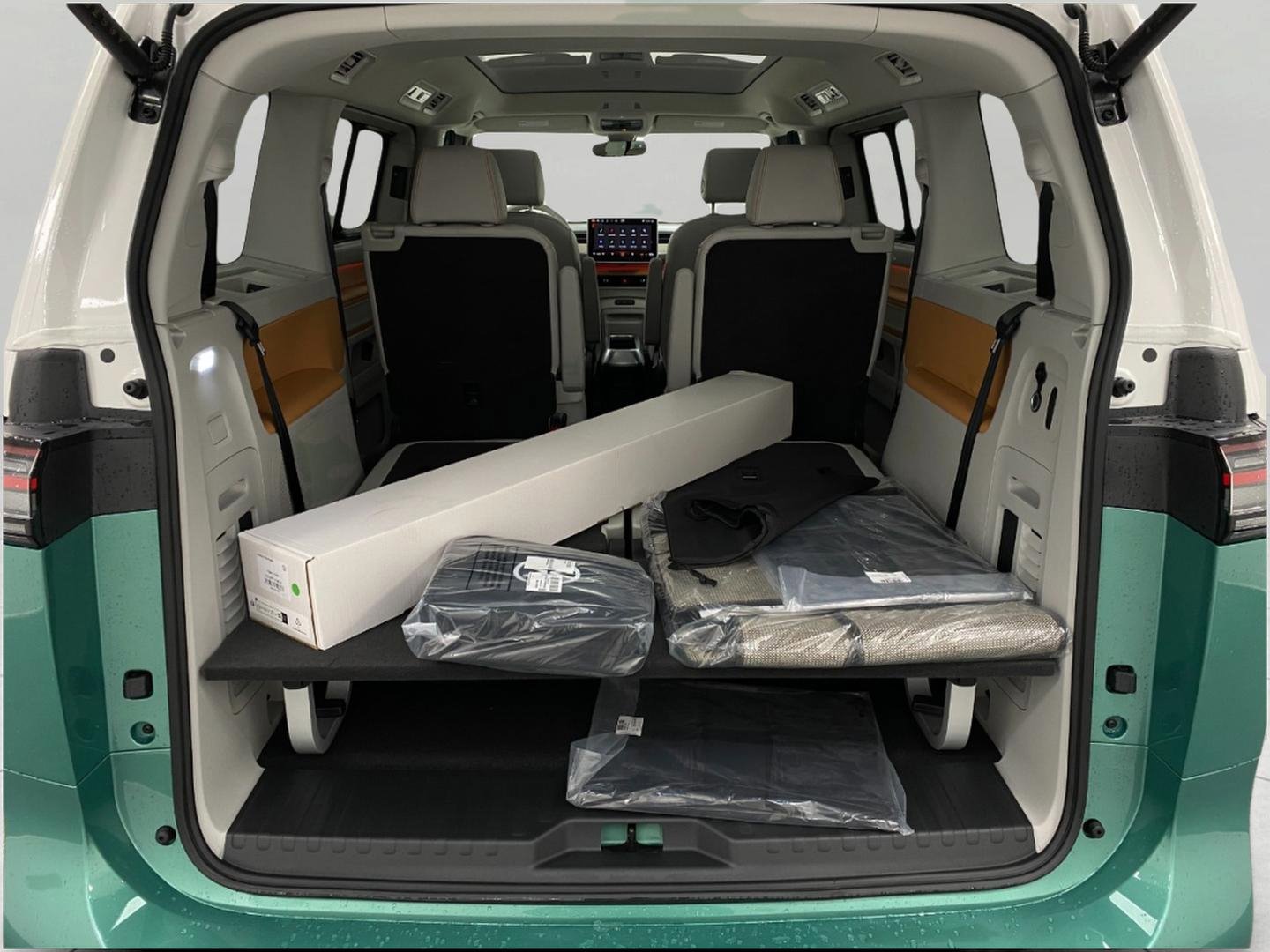 New 2025 Volkswagen ID. Buzz 1st Edition image 13