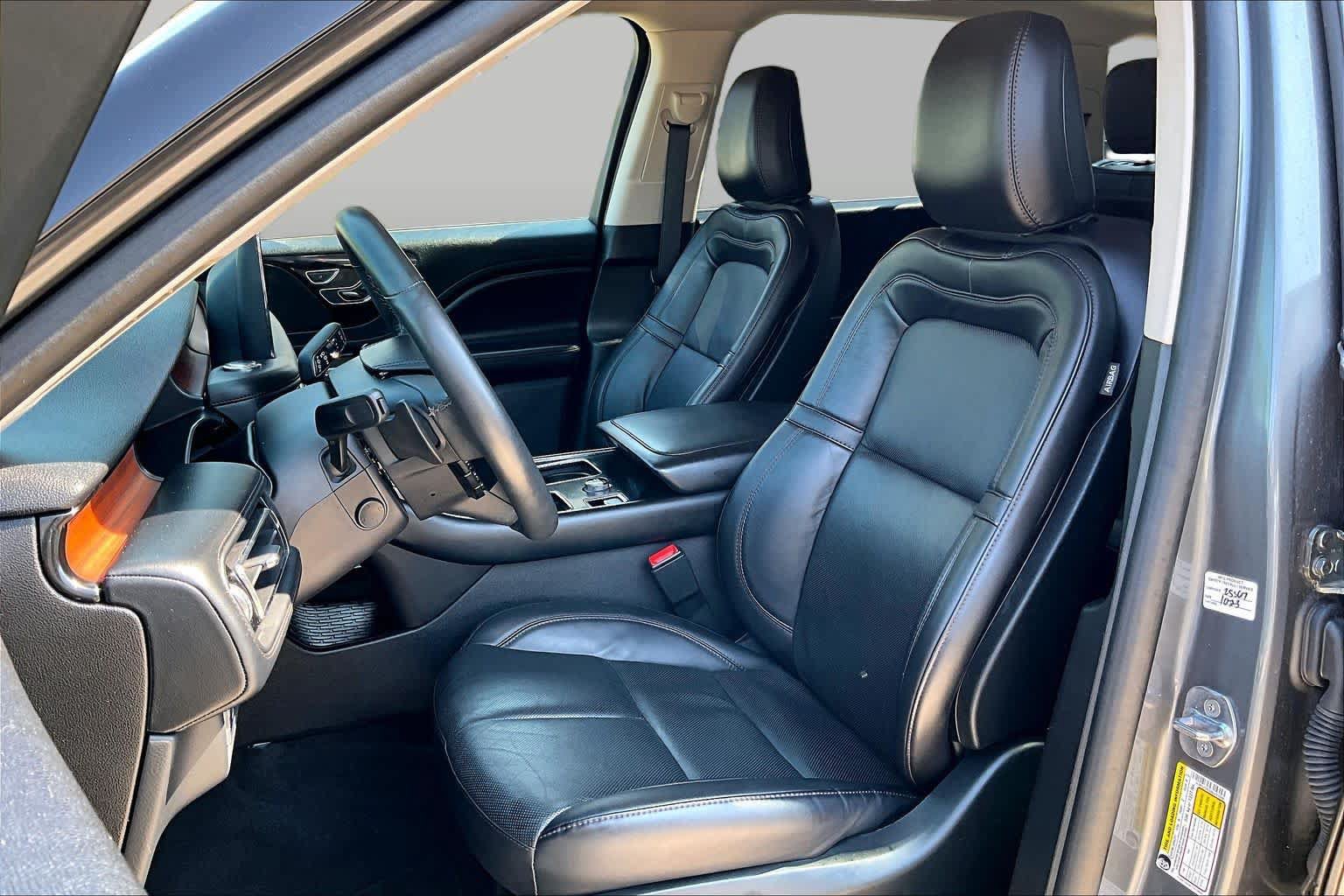 Used 2024 Lincoln Aviator Reserve AWD/4WD image 14