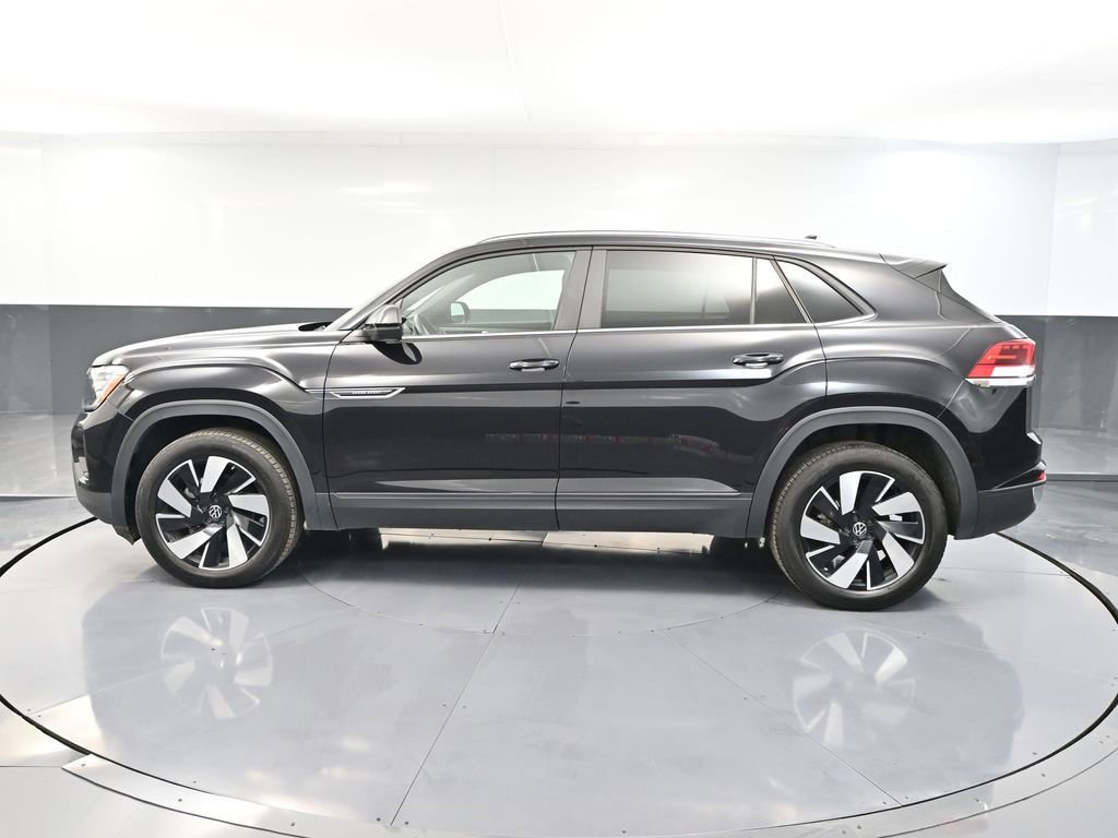 Used 2024 Volkswagen Atlas Cross Sport SE image 9