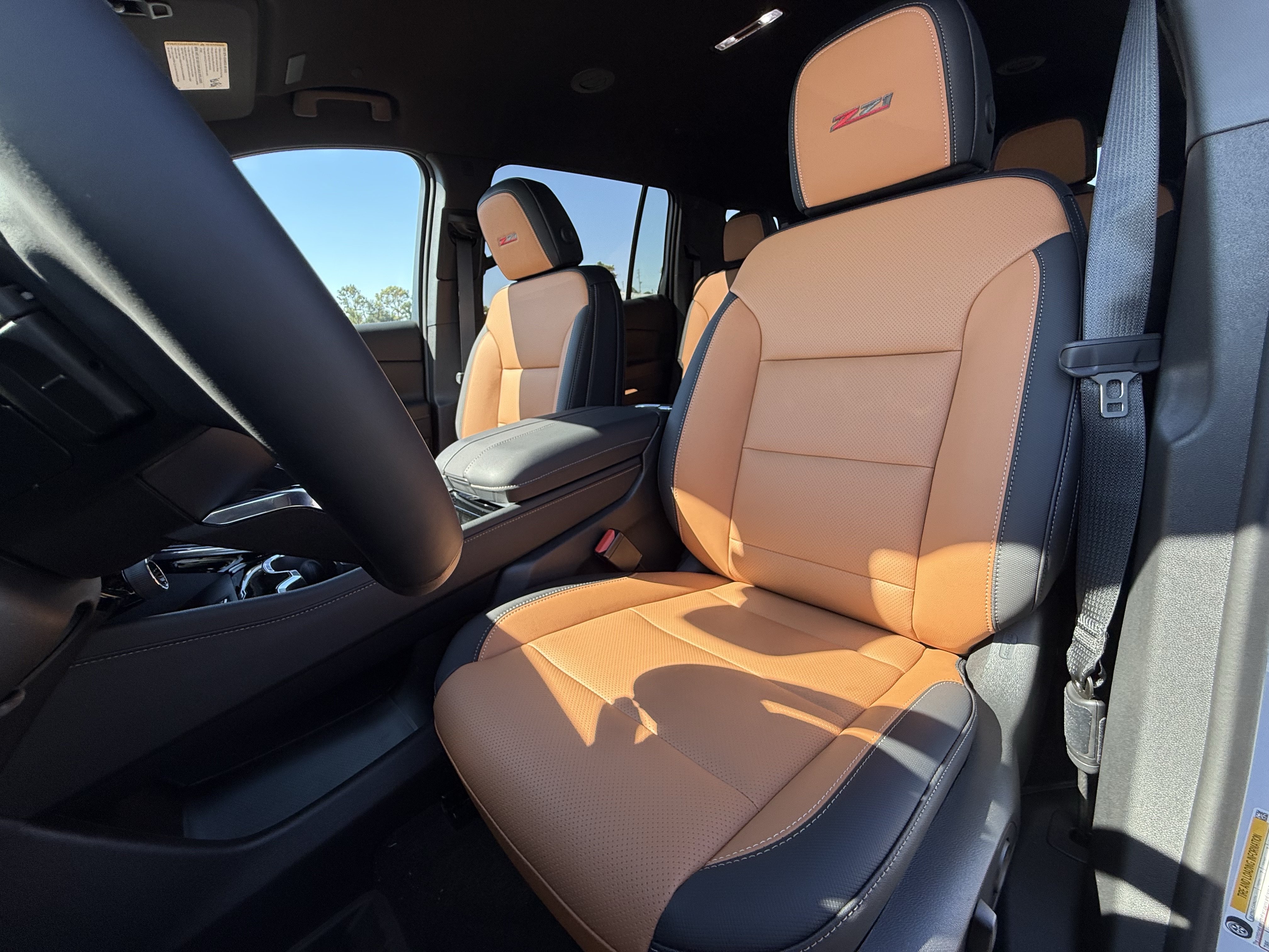 New 2027 Chevrolet Traverse Z71 w/ Enhanced Driving Package AWD/4WD image 16