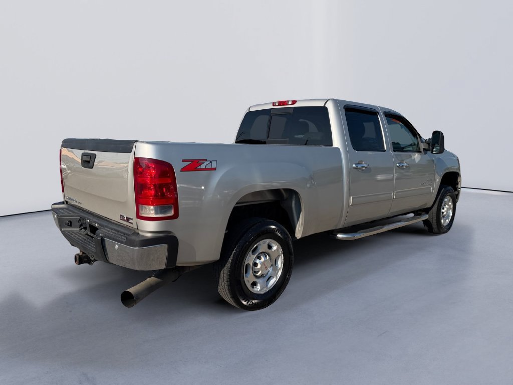 Used 2007 GMC Sierra 2500 SLT w/ Entertainment Package RWD image 3