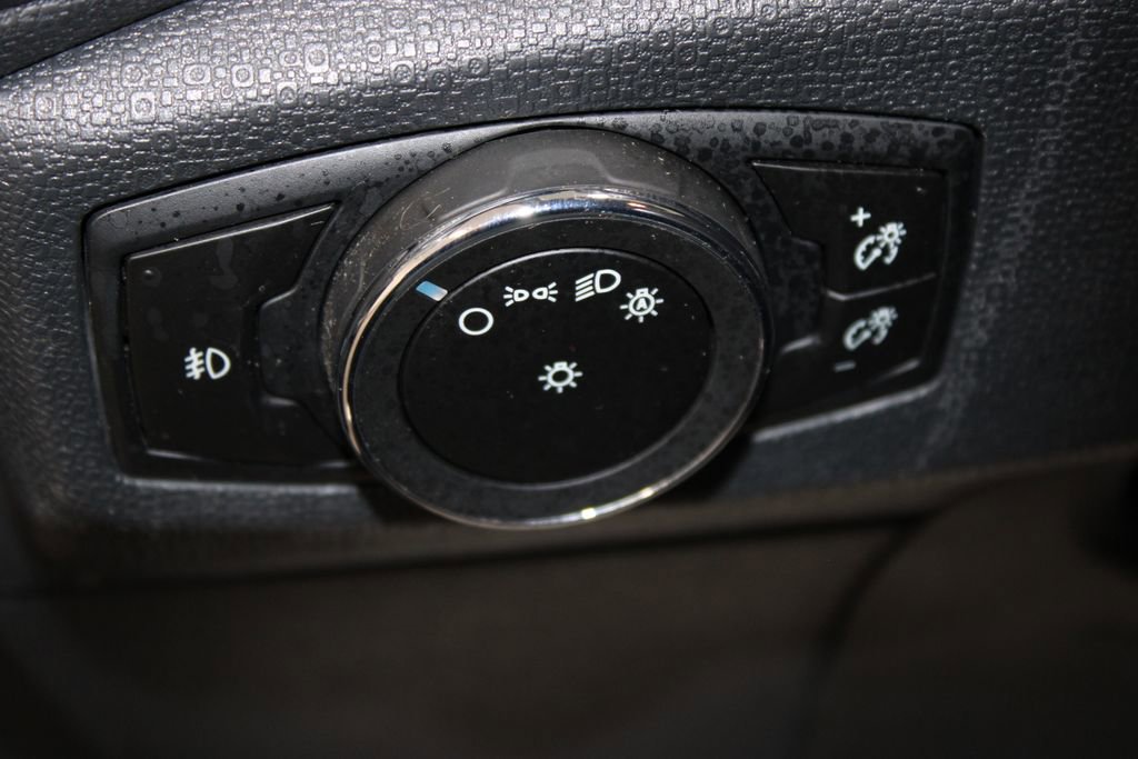 Used 2020 Ford EcoSport SE image 30