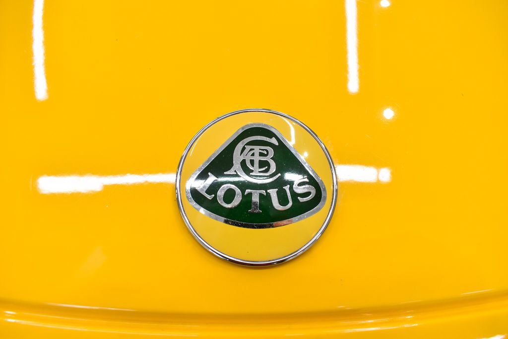Used 2005 Lotus Elise RWD image 11