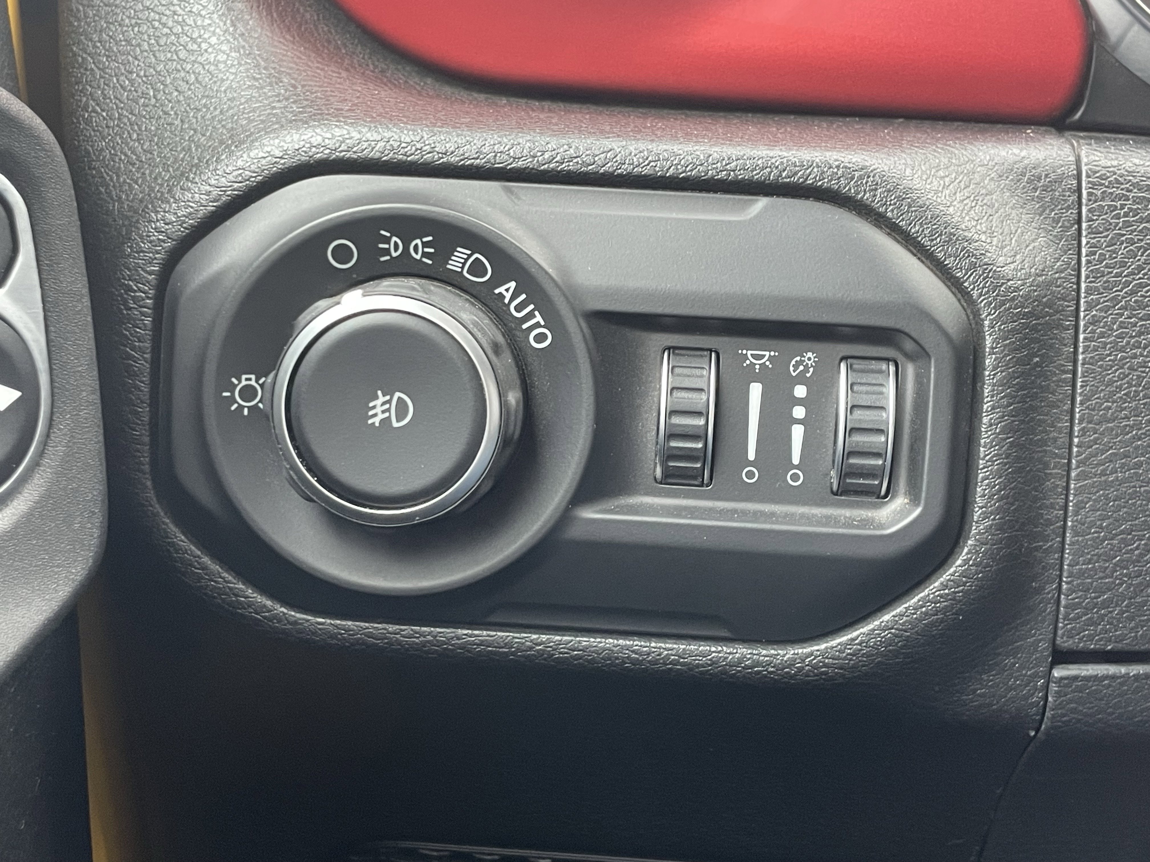 Used 2020 Jeep Wrangler Unlimited Rubicon w/ Dual Top Group image 30