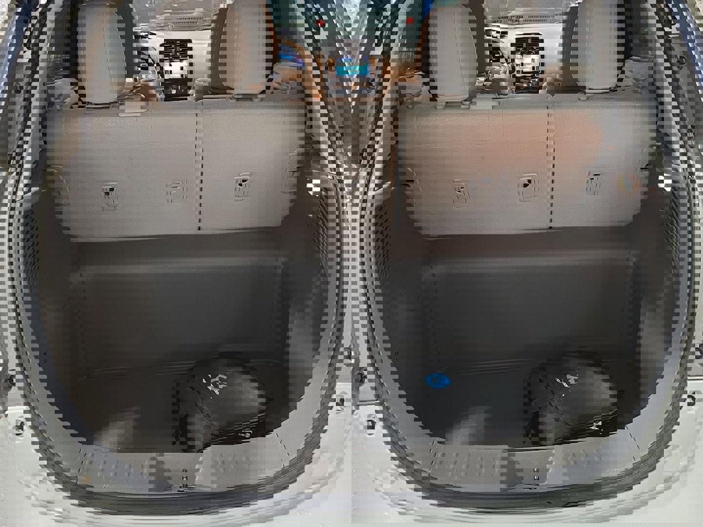 Used 2012 Nissan Leaf SL image 24