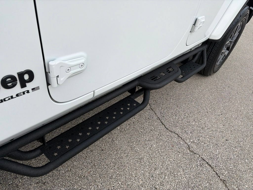 Used 2026 Jeep Wrangler Unlimited Sahara AWD/4WD image 35