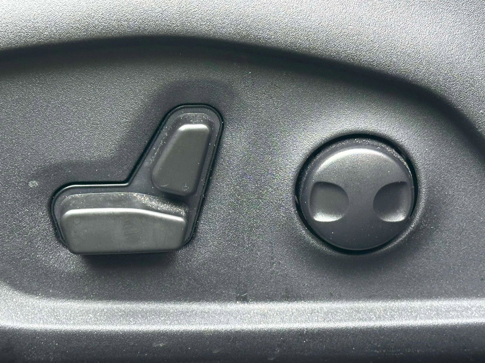 Used 2022 Jeep Compass Trailhawk w/ Trailhawk Convenience Group image 16