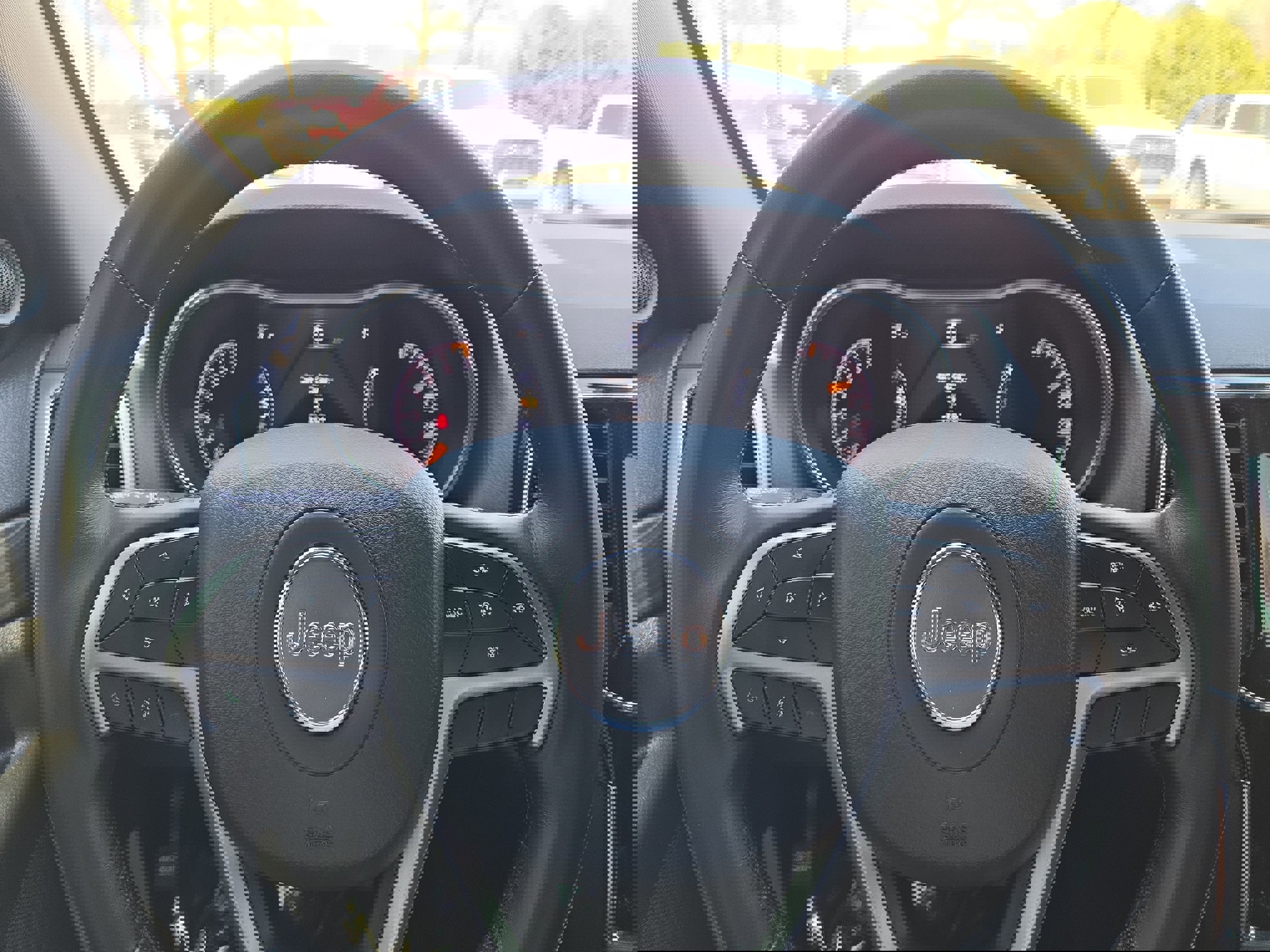 Used 2022 Jeep Grand Cherokee Laredo X image 16