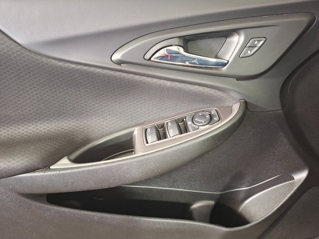 Used 2022 Chevrolet Malibu RS image 24