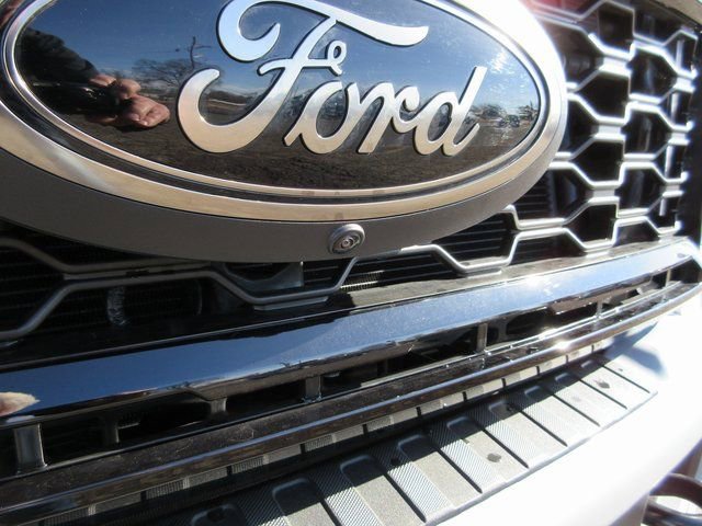 New 2026 Ford F350 Lariat w/ Black Appearance Package image 42