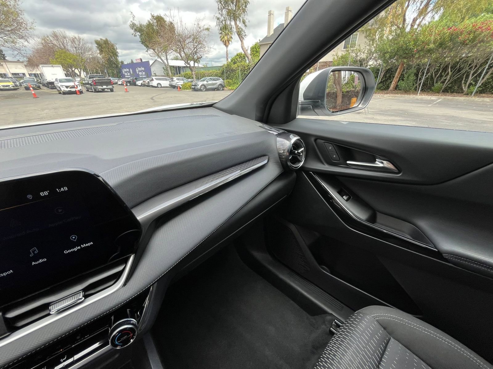 Used 2025 Chevrolet Equinox LT image 34