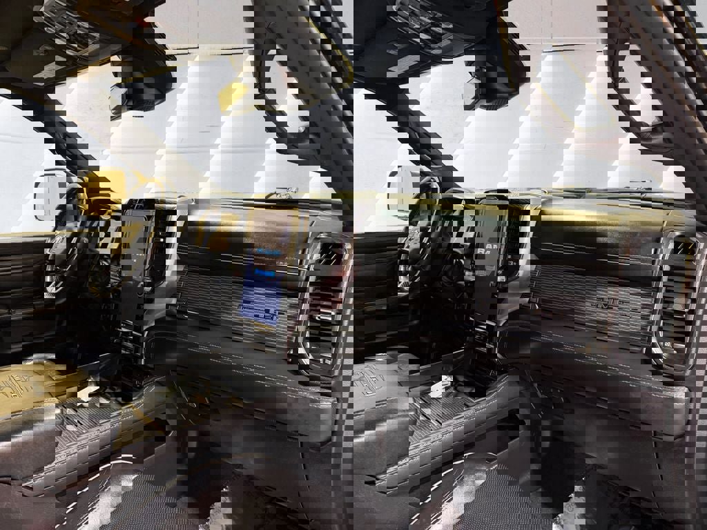 Used 2020 RAM 2500 Limited image 13