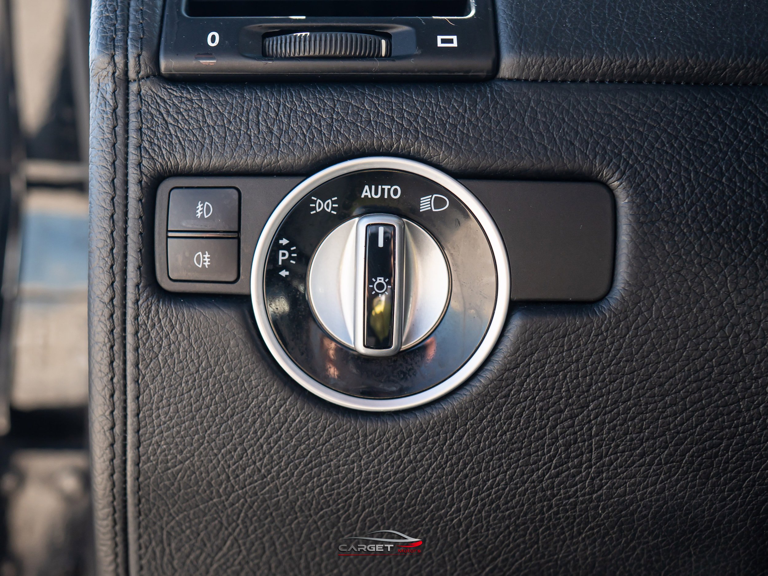 Used 2013 Mercedes-Benz G 550 image 34