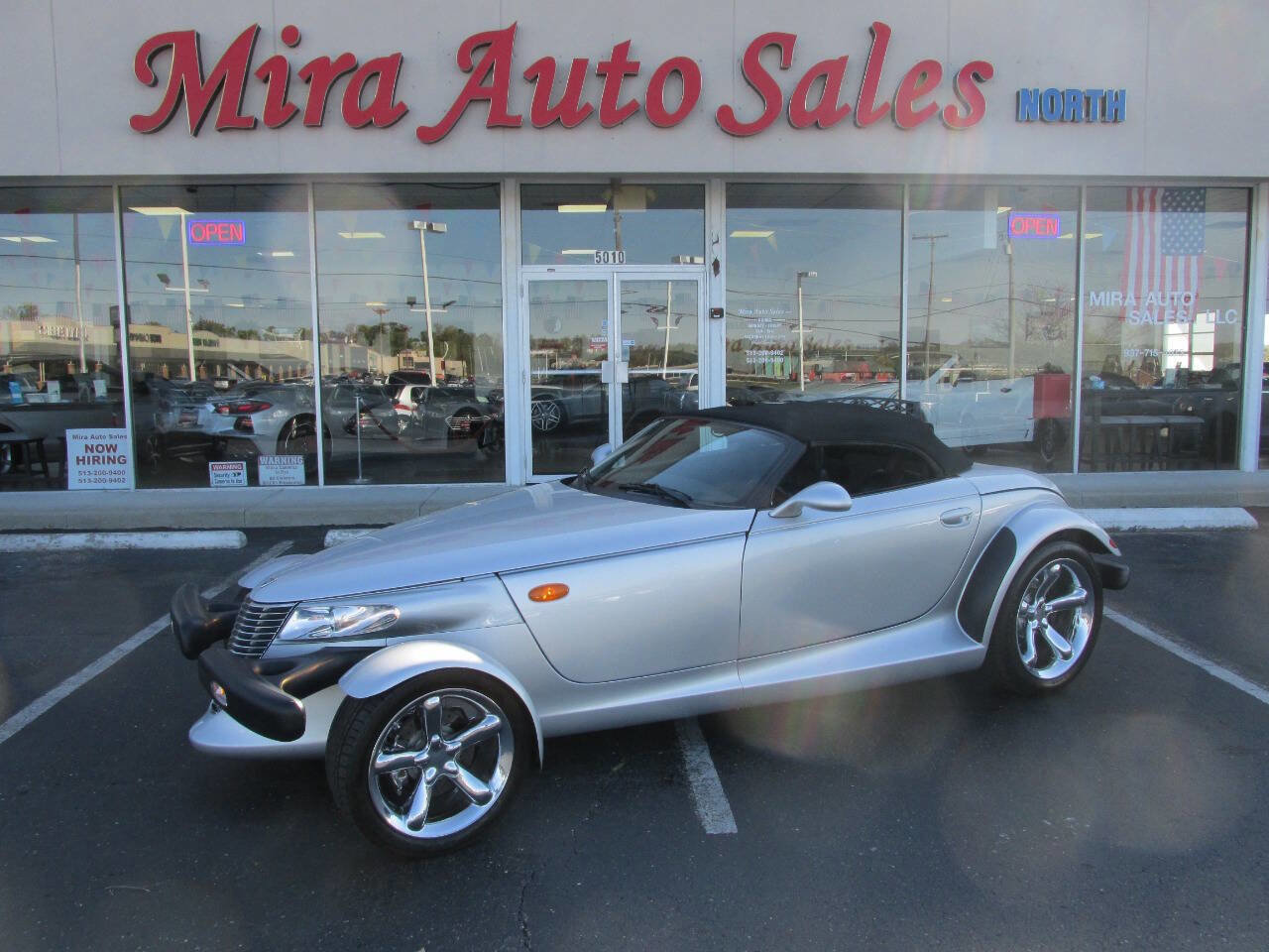 Used 2002 Chrysler Prowler image 1
