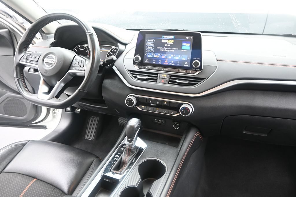 Used 2022 Nissan Altima 2.5 SR FWD image 29