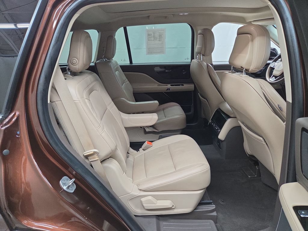 Used 2020 Lincoln Aviator Reserve w/ Equipment Group 201A AWD/4WD image 11