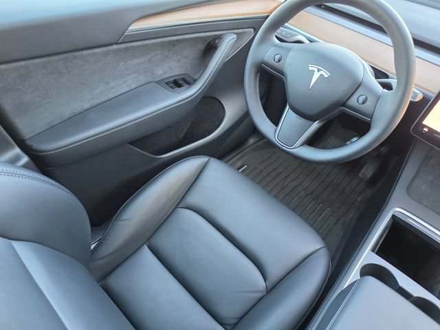 Used 2025 Tesla Model Y Long Range RWD image 24