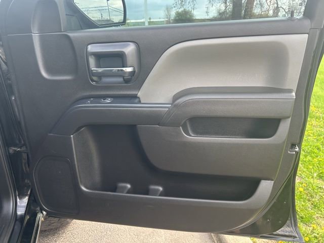 Used 2018 Chevrolet Silverado 1500 Custom w/ Custom Value Package image 32