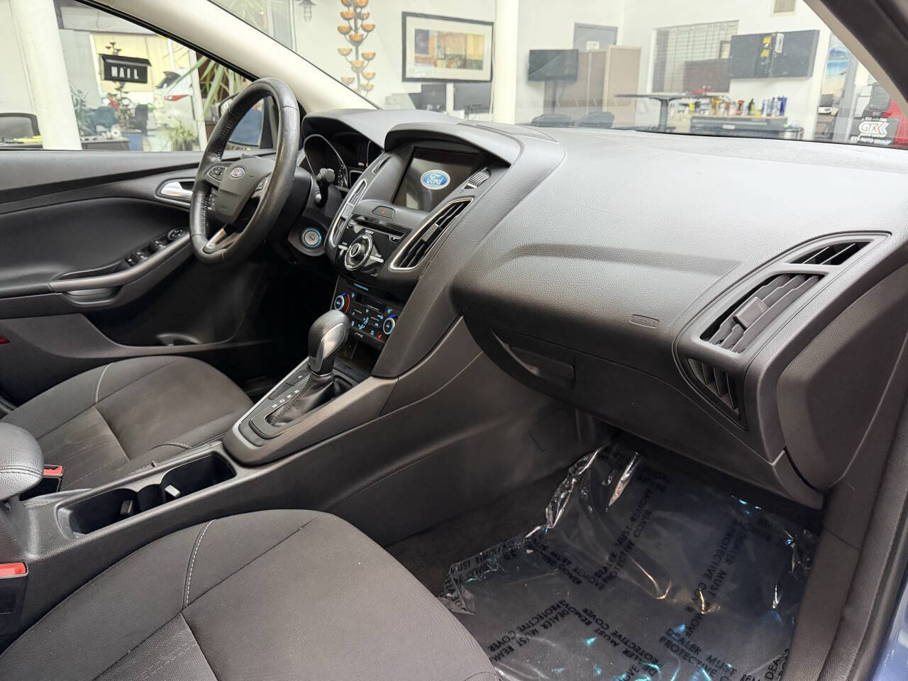 Used 2018 Ford Focus SEL w/ Cold Weather Package FWD image 18