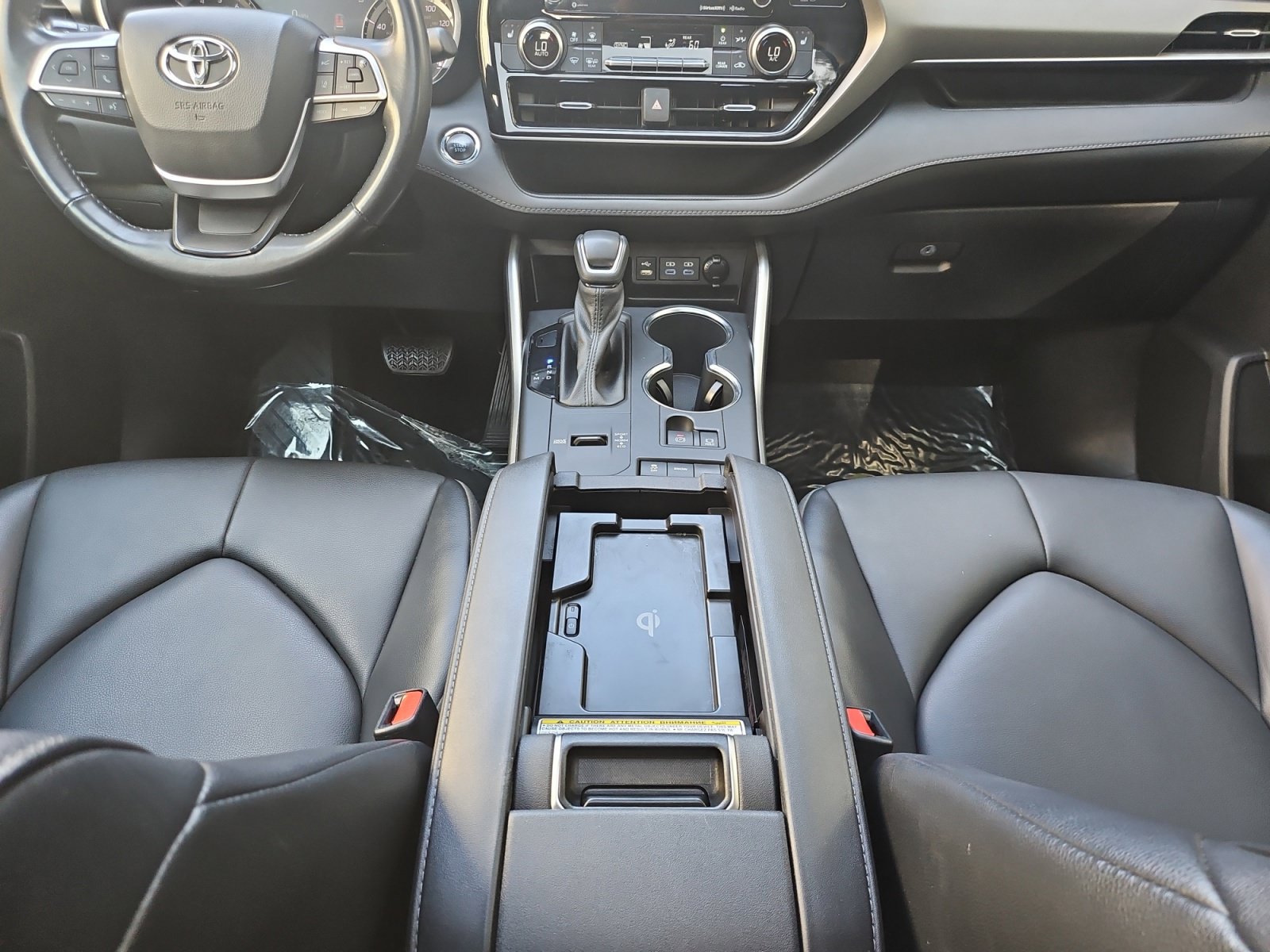 Used 2022 Toyota Highlander XLE FWD image 31