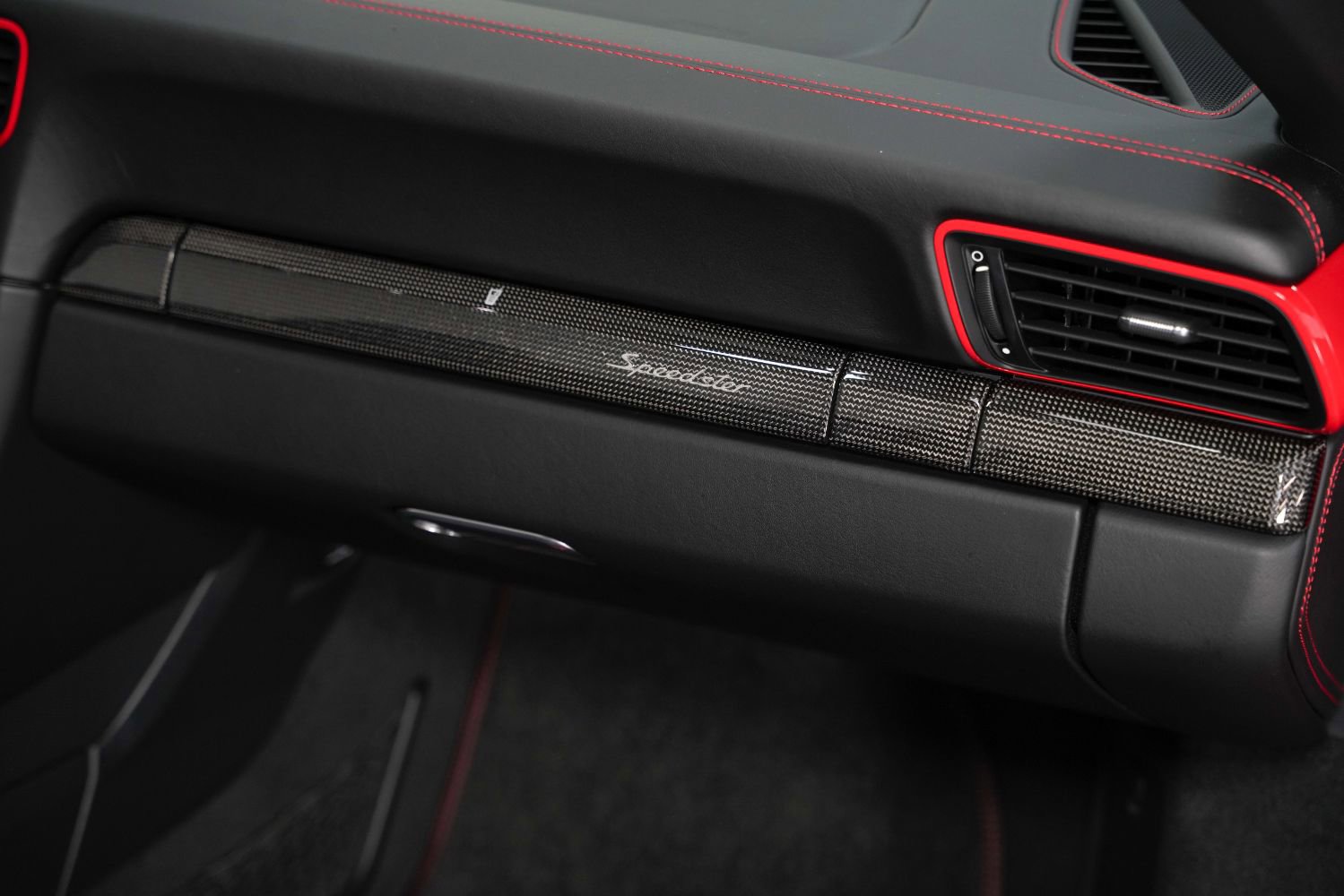 Used 2019 Porsche 911 Speedster RWD image 34