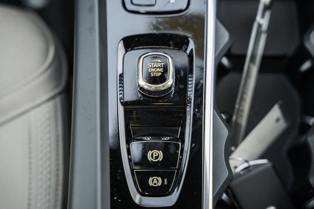 New 2026 Volvo XC60 B5 Plus w/ Climate Package image 27
