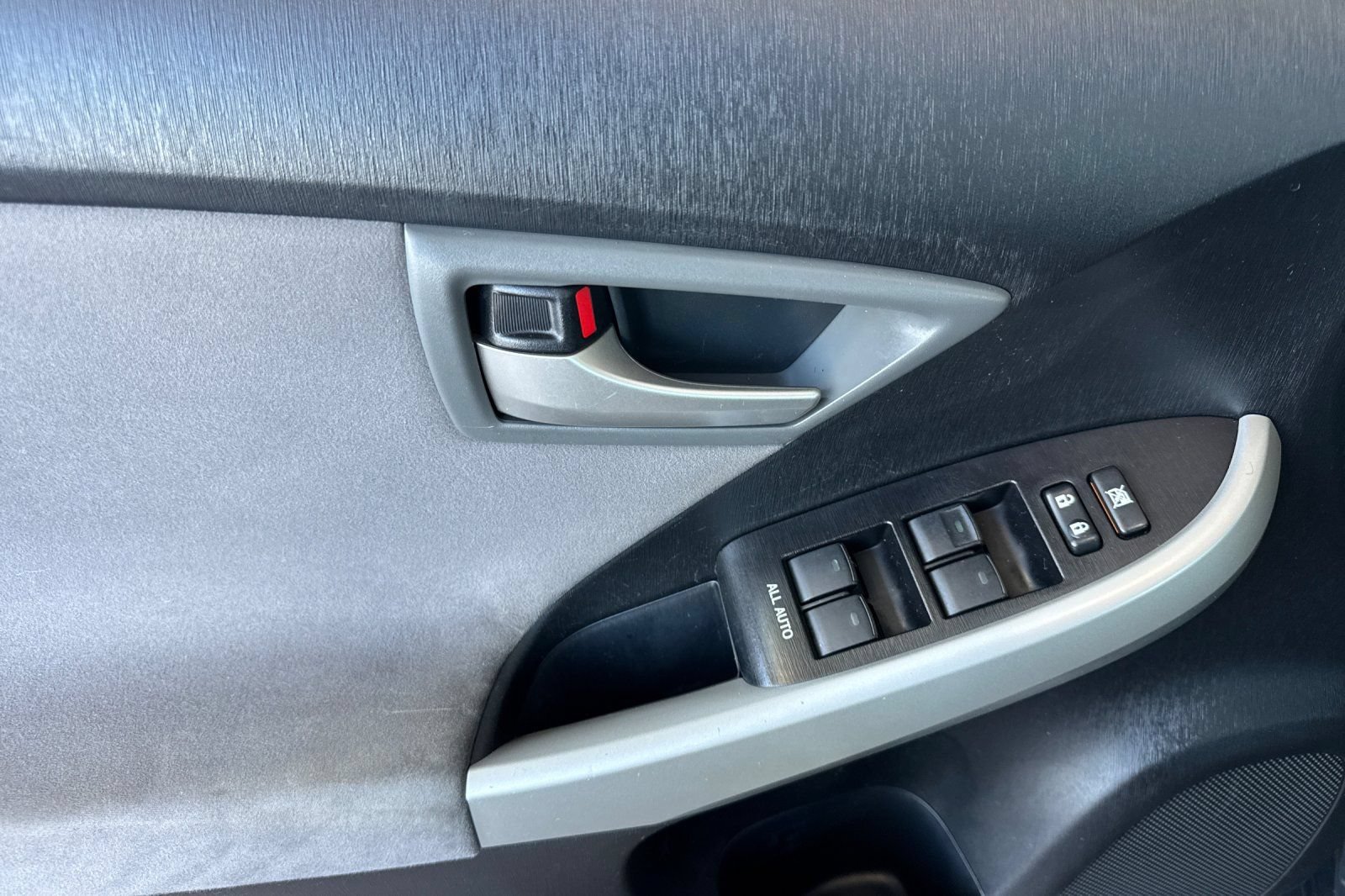 Used 2014 Toyota Prius Three FWD image 15