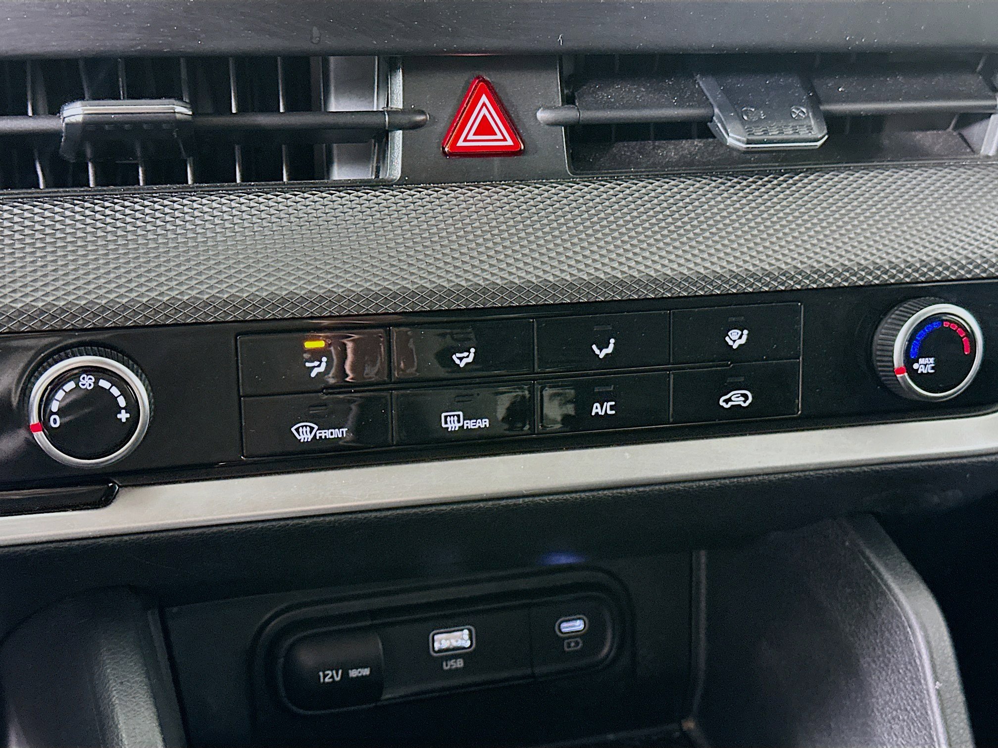 Used 2024 Kia Sportage LX image 23